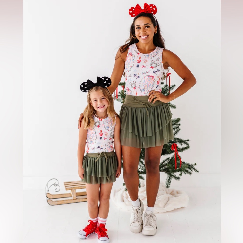 Adorable Girls Christmas set! - Picture 10 of 11